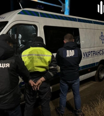 На Одещині посадовець Укртрансбезпеки заробляв мільйони на поборах із зернотрейдерів