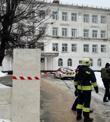 На Сумщині вчергове “замінували” всі школи
