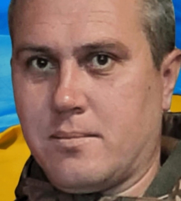 У березні 2022 року пішов добровольцем на фронт: у Кам’янському прощаються з батьком трьох донечок