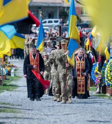 Сьогодні Львівщина віддає останні військові почесті шести полеглим Героям