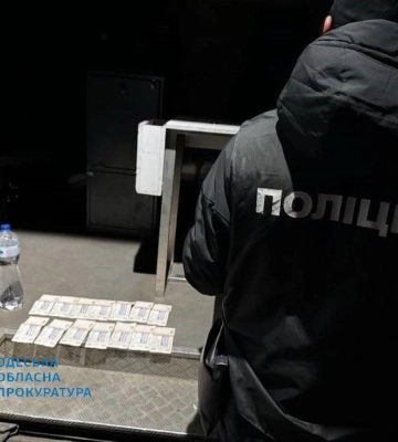 На Одещині посадовця &quot;Укртрансбезпеки&quot; викрили на корупції, - ФОТО