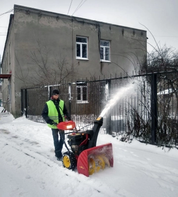Харків прибирає сніг 