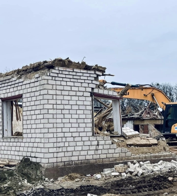 Кожен район Черкащини відновить по два будинки на місці влучання російської ракети в Смілі