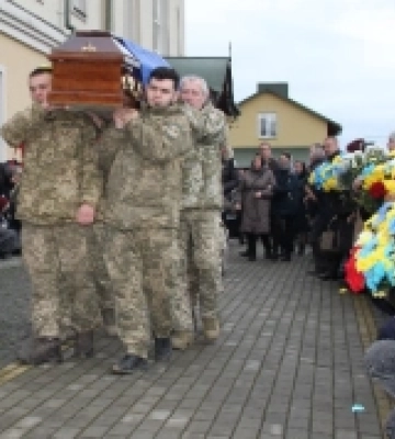 У Луцькій громаді попрощалися із Захисником Олександром Герштанським