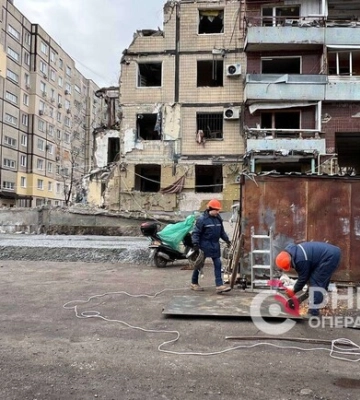 В Днепре готовятся к демонтажу разрушенных секций дома на Победе, 118