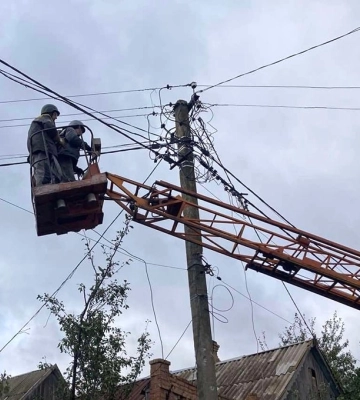 За 2023 рік на Дніпропетровщині після обстрілів відновили електропостачання для 419 тисяч родин