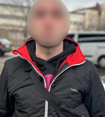 У Києві затримали керманича мопеда без номерних знаків та з липовими правами