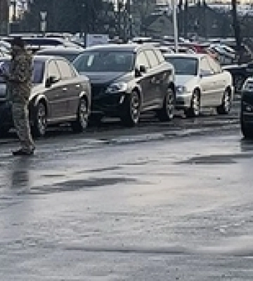 У Луцьку на авторинку ТЦК роздавали повістки