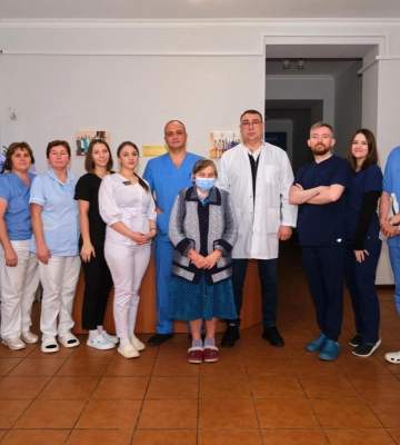 У Волинській обласній лікарні виписали пацієнтку, якій вперше у закладі пересадили печінку