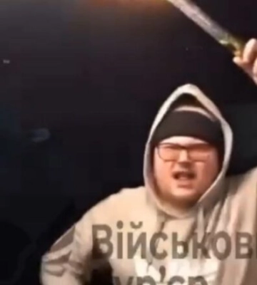 Угрожает ТЦК и снимает провокационные видео со стрельбой: как развлекается сын экс-судьи Винницы