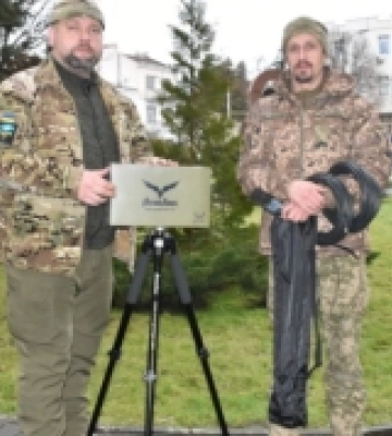 Українським військовим передали шість квадрокоптерів з Луцька