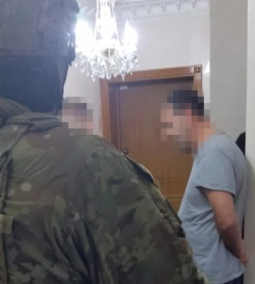 Постачав окупантам продукти на Херсонщині та давав гроші у фонд &quot;СВО&quot;: у Києві затримали власника агрохолдингу. Фото