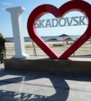 У Скадовську загарбники змушують чоловіків ставати на військовий облік - мер