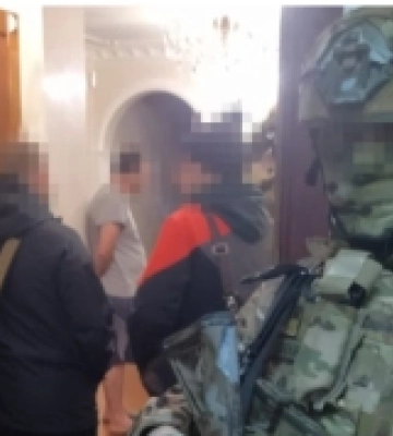 СБУ: власник агрохолдингу надав приміщення окупантам для обстрілів Бериславського району