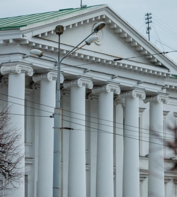 Полтавська міськрада планує скоротити кількість службових автівок