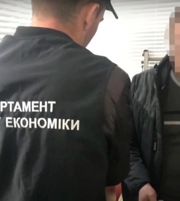 Не доніс $2500 хабара в поліцію: волинського адвоката судять за присвоєння грошей клієнта