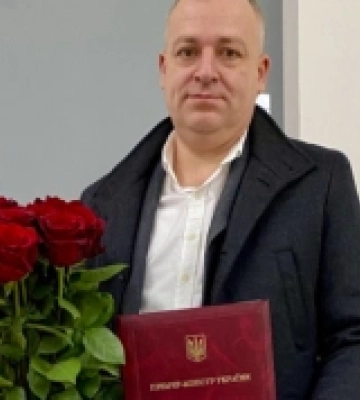 Ректора приватного університету у Рівному нагородили подякою прем’єр-міністра України
