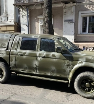 Одеські волонтери вже передали на фронт понад 100 човнів та 46 автівок
