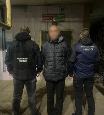 Рівненські міграційники видворили громадянина Азербайджану