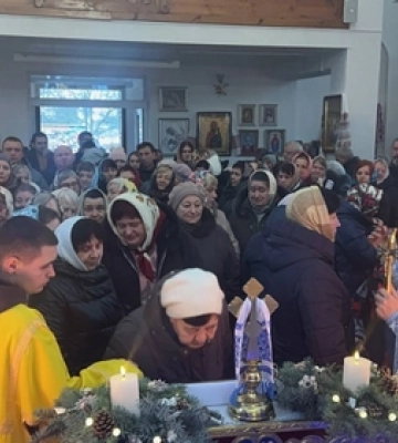 Напад вірян УПЦ МП на священника та винесені ікони: на Волині сперечалися за церкву