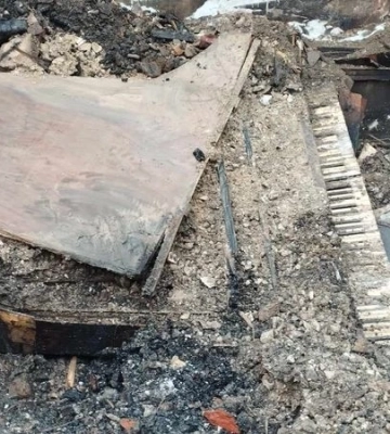 У Львові з-під завалів знищеного росіянами музею дістали фортепіано Шухевича