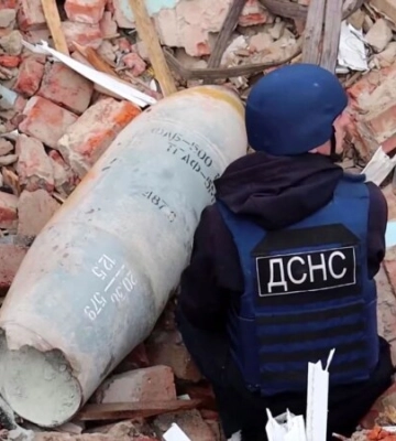 У Києві сапери знешкодили бойову частину ворожої ракети &quot;Кинджал&quot;, - ДСНС. ФОТО