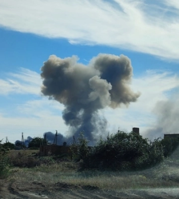 Повітряні сили ЗСУ натякнули, що вдарили по аеродрому Саки в Криму