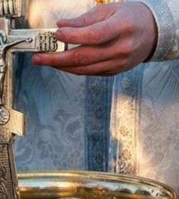 Де у Дніпрі та області освячуватимуть воду на Водохреща: перелік усіх місць