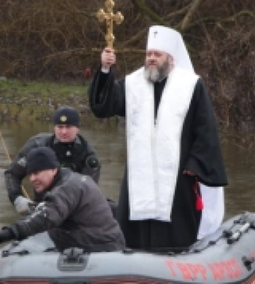 Митрополит Михаїл освятив воду у Стиру та на «Луцькводоканалі»