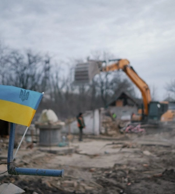 Сміляни, постраждалі від російського удару, перебувають у лікарні. У місті тривають ремонтні роботи