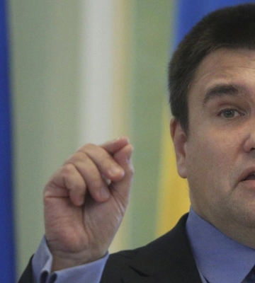 Росіянам, яких віддають на обмін, дають візитки для повернення в полон