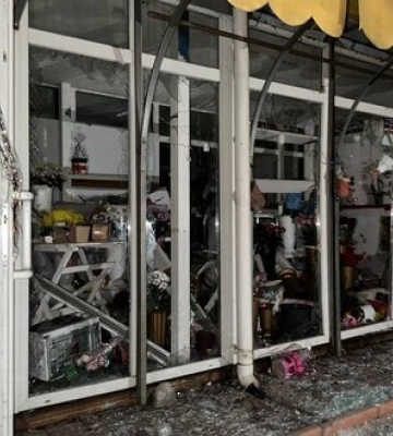 Ворог знову обстрілює Херсон, під вогнем ринок у центрі міста, поранено чоловіка