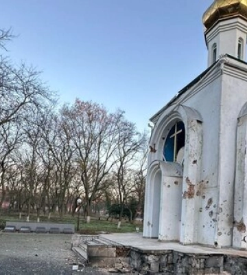 Війська РФ обстріляли церкву в Садовому на Херсонщині, поранено чоловіка