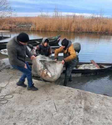 В Одеській області молодики незаконно наловили риби на півтора мільйони гривень, - ФОТО