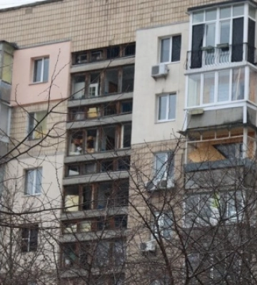 В Киевской области будут устанавливать новые окна вместо выбитых последней ракетной атакой