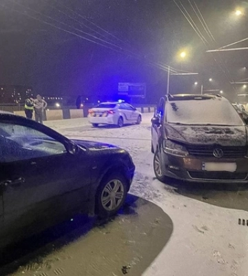 Розповіли про ДТП у Луцьку в якій зіштовхнулися вісім автомобілів