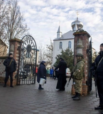 В Мелитополе отмечают Рождество под дулами автоматов