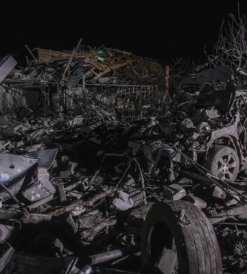 У Рівному рятувальники дістали з-під завалів тіло дитини (ФОТО)