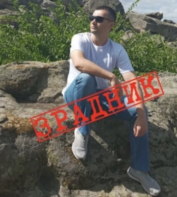 &quot;Верный сын Отечества&quot;: в Мелитополе &quot;ватный&quot; гитарист-рифмоплет промывает мозги детям 