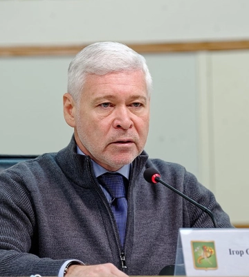 Окупанти завдали 4 удари по Харкову: у місті Зміїв – влучання у приватний будинок