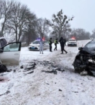 На Дубенщині унаслідок зіткнення двох кросоверів травмувалися п’ятеро осіб