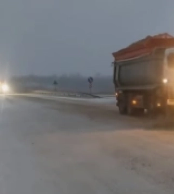На трасах Одеської області працює спецтехніка