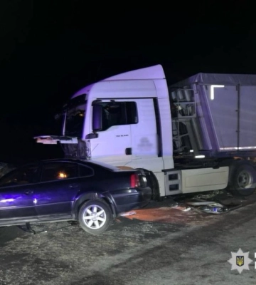 У Черкаському районі вантажівка в’їхала в легковик