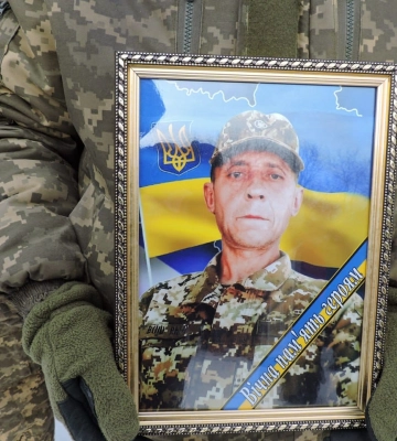 Роменська громада попрощалася із захисником України Олексієм Сичовим