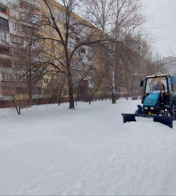 167 одиниць спецтехніки та 500 робітників: у Дніпрі ліквідовують наслідки негоди