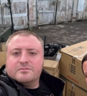 Оборонці Херсонщини отримали двигуни для човнів та іншу допомогу