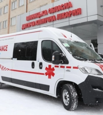 Вінницька обласна лікарня отримала від UNIСEF реанімобіль для новонароджених