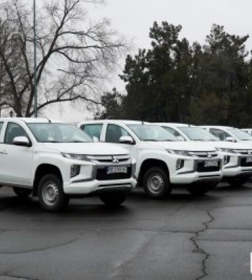 Миколаїв передав 5 пікапів 123 бригаді Територіальної оборони