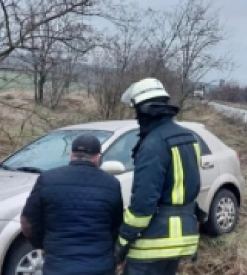 Негода на Херсонщині: рятувальники Бериславського району ліквідують наслідки