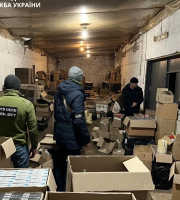 У Києві викрито мережу продажу фальсифікованих сигарет
